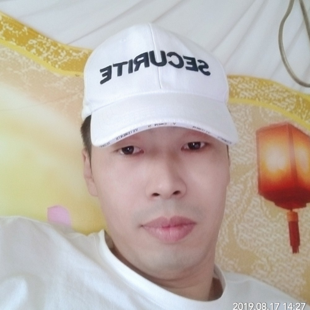 凡::，，，，，的照片