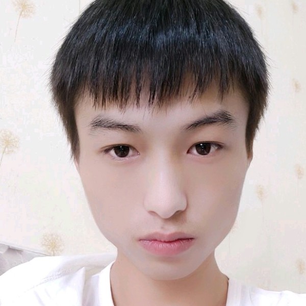 对面的小姐姐看过的照片