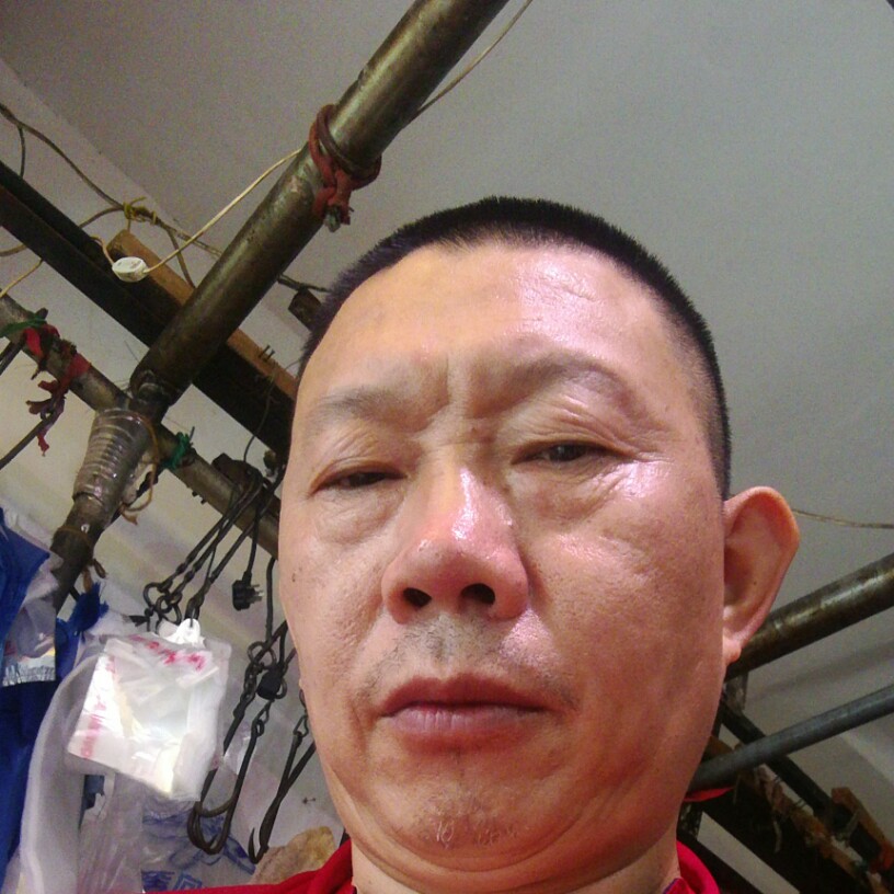 聪慧泪了钢铁侠的照片