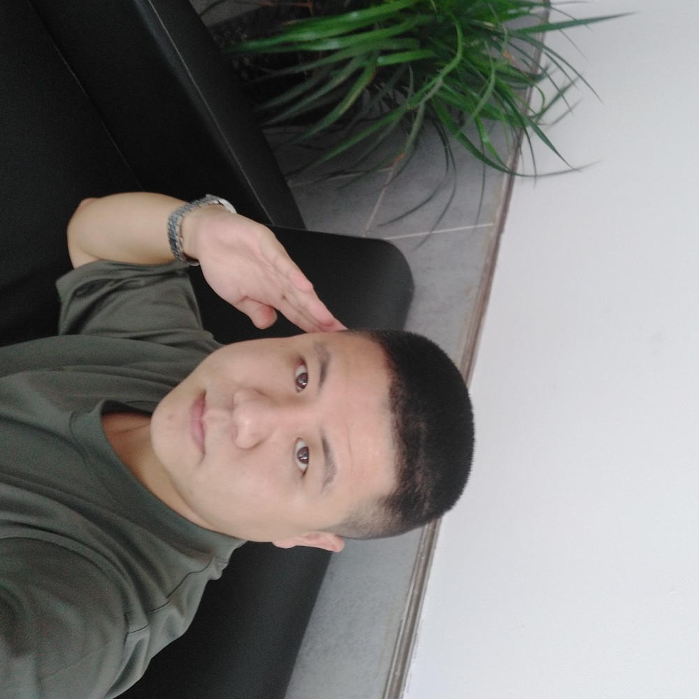 墨云笑的照片