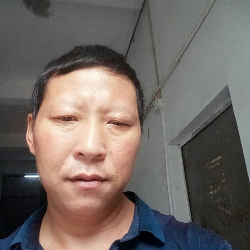 犀牛欢喜的照片