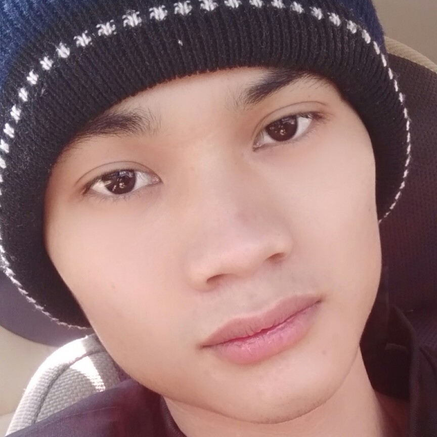 池中孤影梦池故的照片