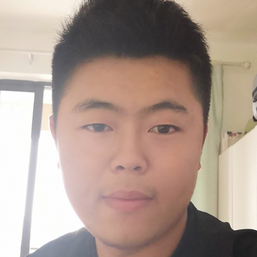 现实与水壶的照片