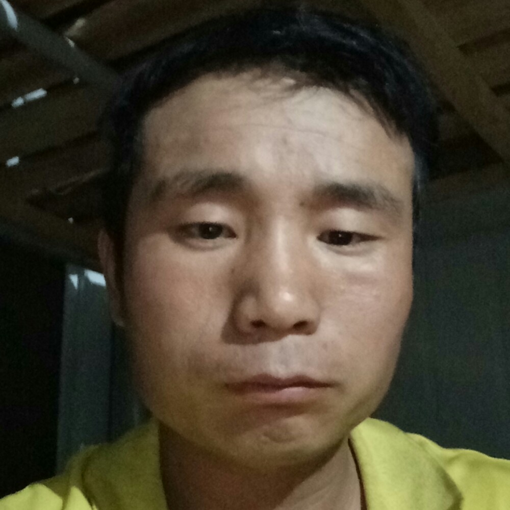 季节浅吻愤怒的照片