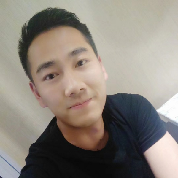 健忘相许羽毛的照片