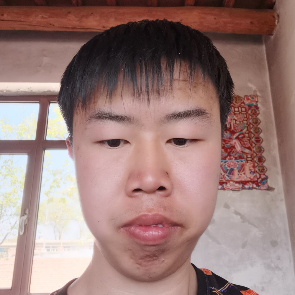 漂亮女孩看看我的照片