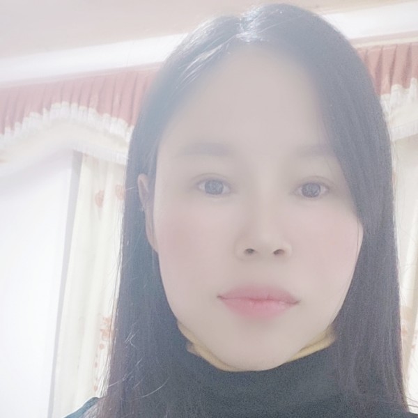 冷艳闻大白的照片