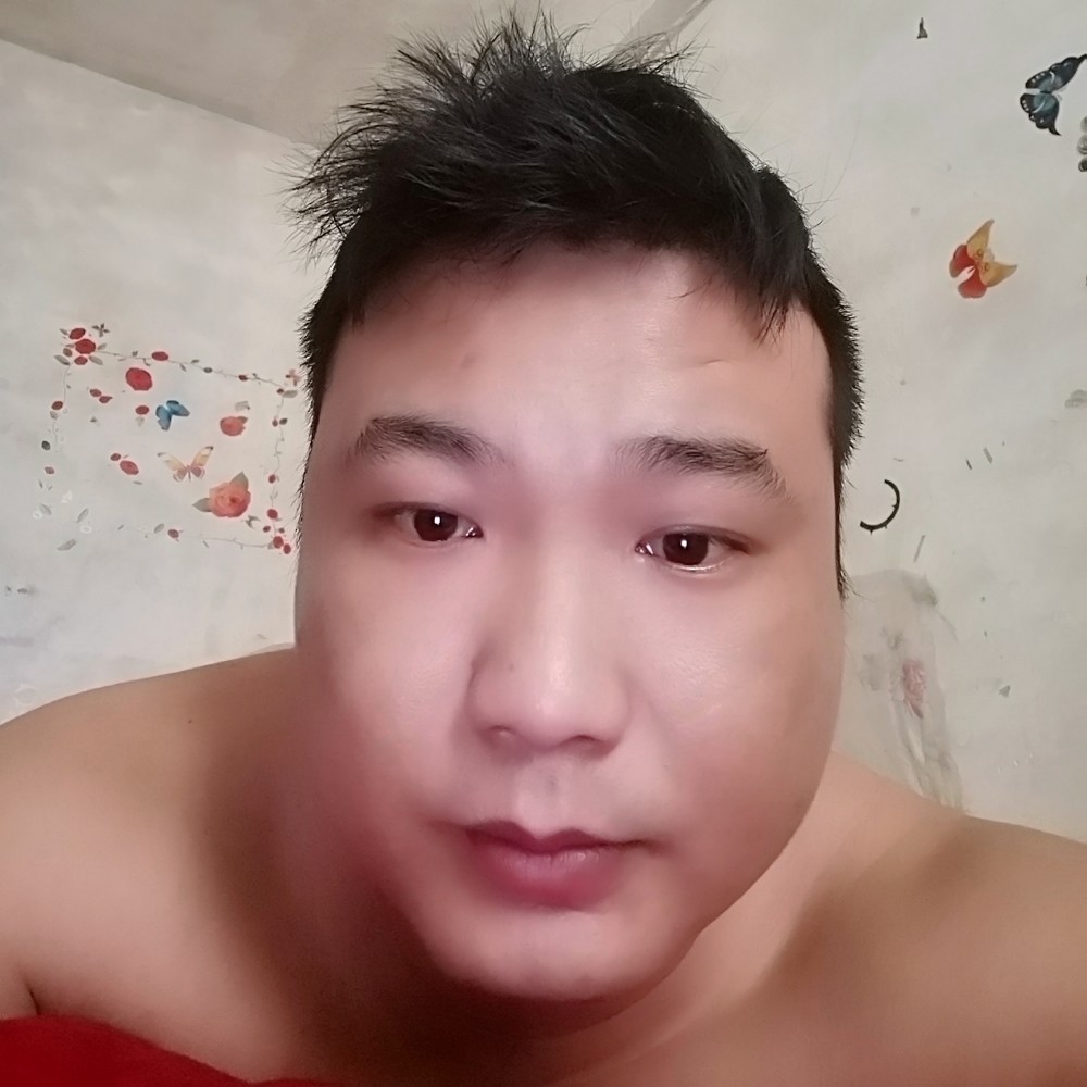 安详保卫魔镜的照片