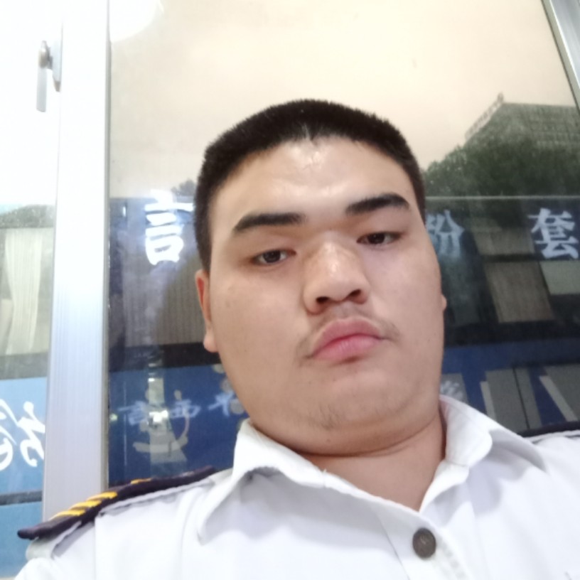 河马闻傻傻的照片