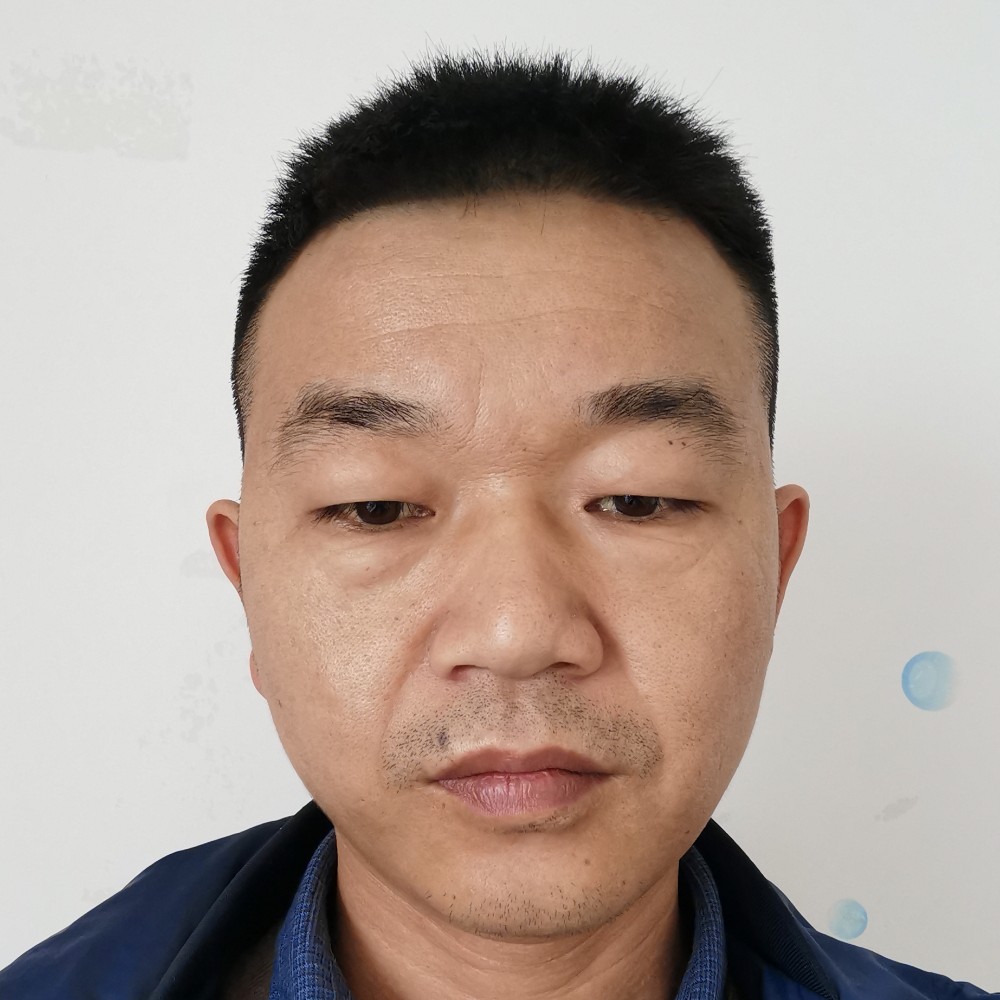 现实深拥高跟鞋的照片