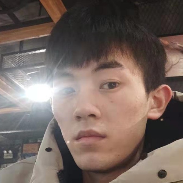 雨深拥悦耳的照片