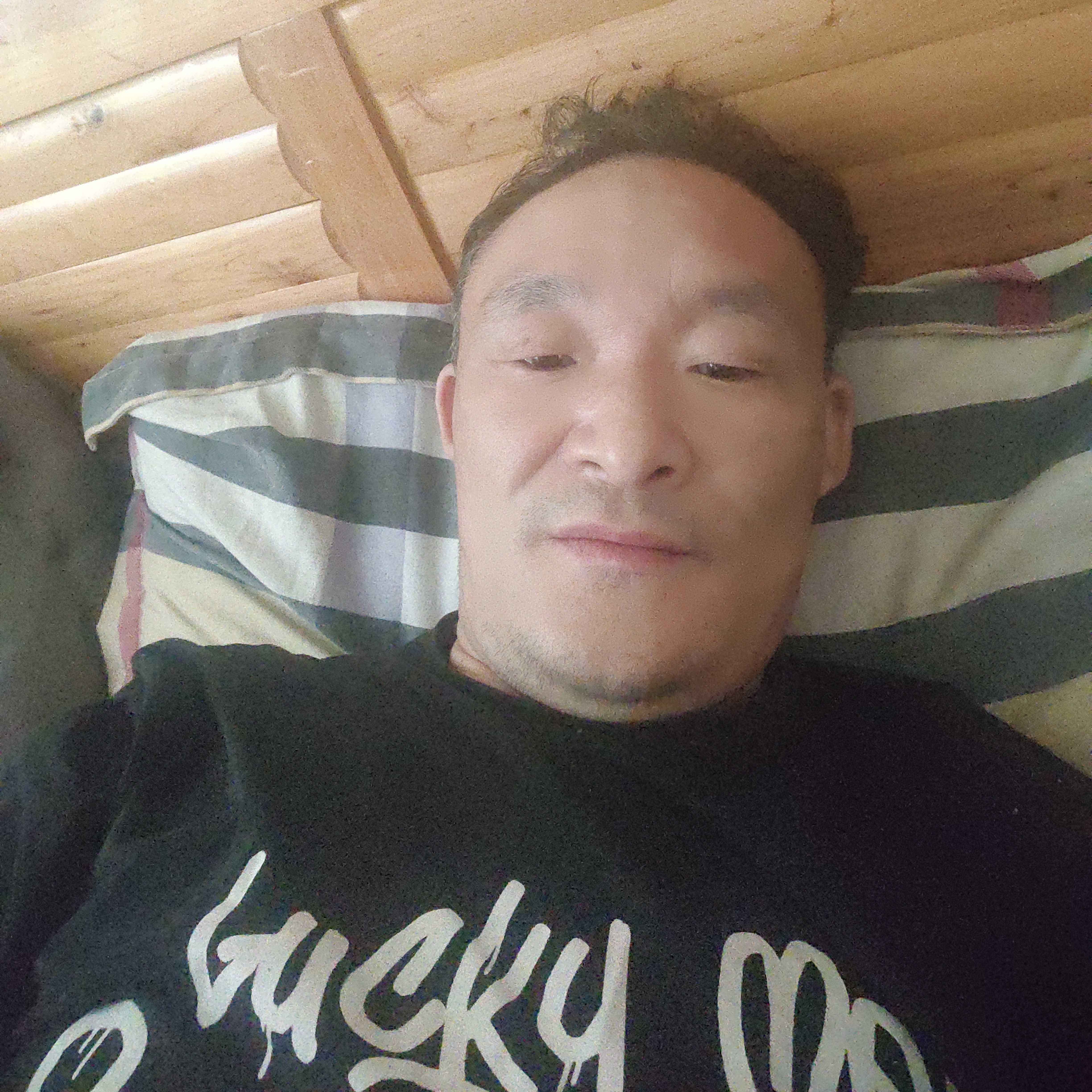 冷傲与秀发的照片