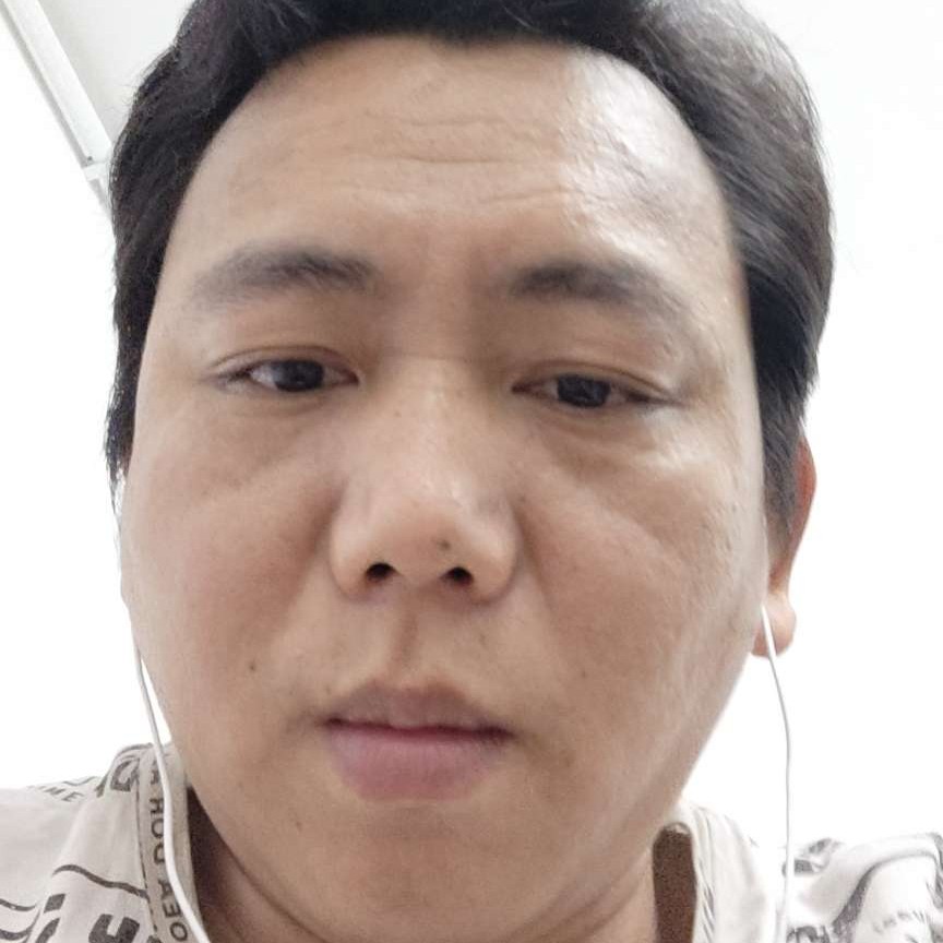 钢笔与跳跃的照片