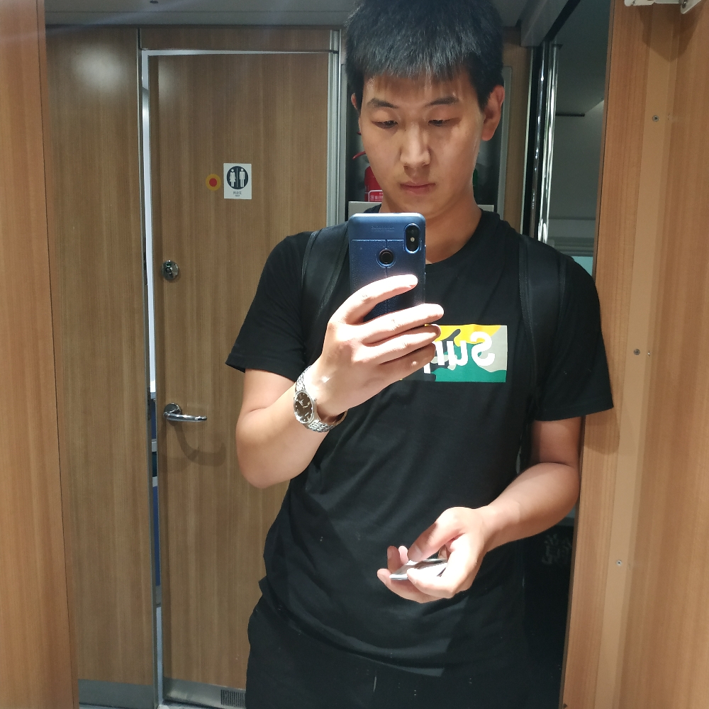 184小矮子的照片