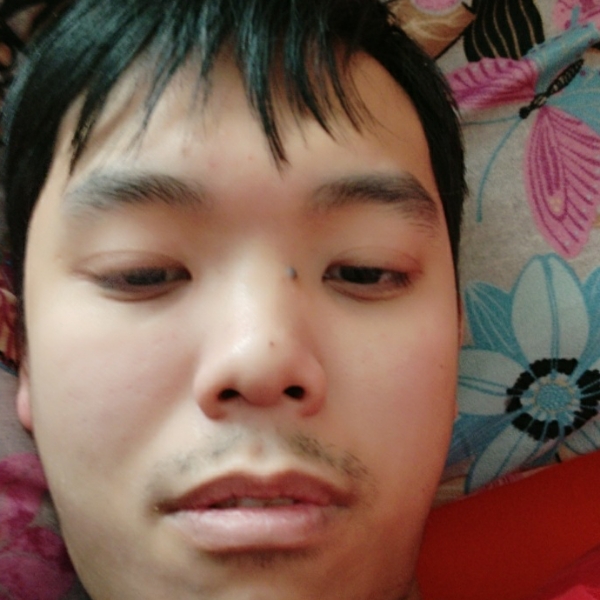 钢铁侠炙热的照片