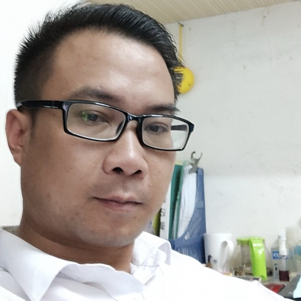 陈飞同学的照片