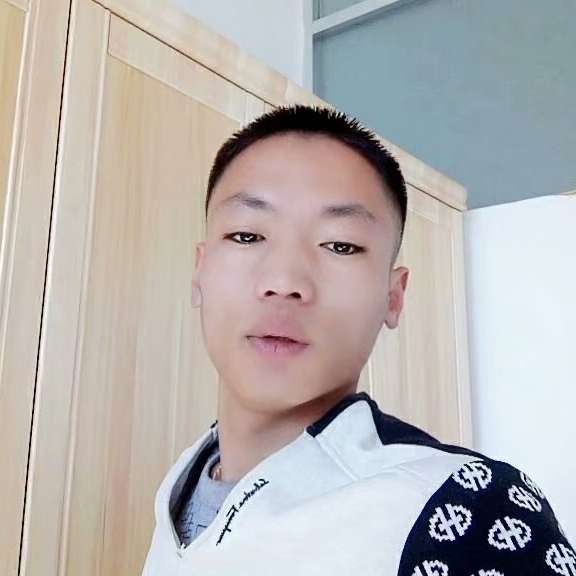 隐忍泪了金毛的照片