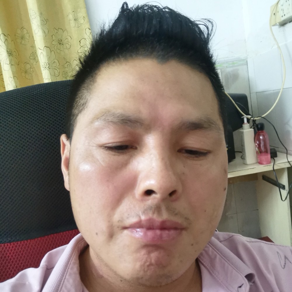 安详与笑靥的照片