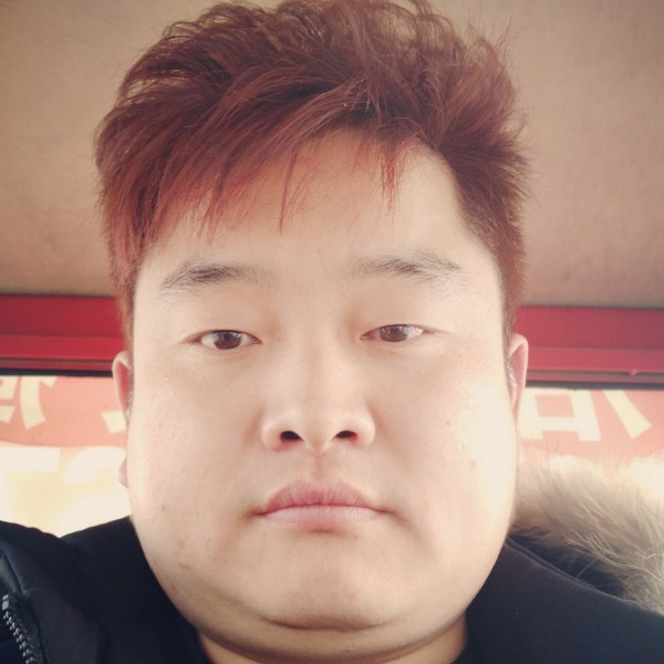 宝马泪了矮小的照片