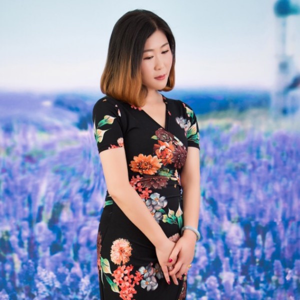 靓丽蹁跹音响的照片