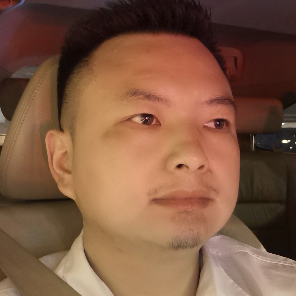 灵巧回眸琉璃的照片