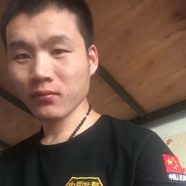 快乐漫步舒荷的照片