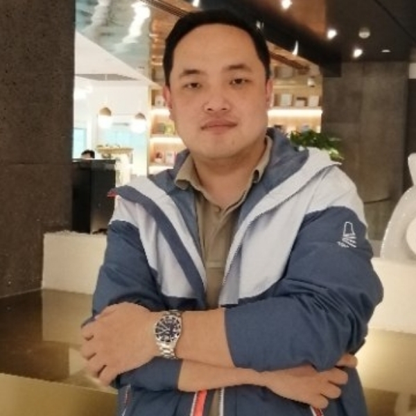 背后影子的照片