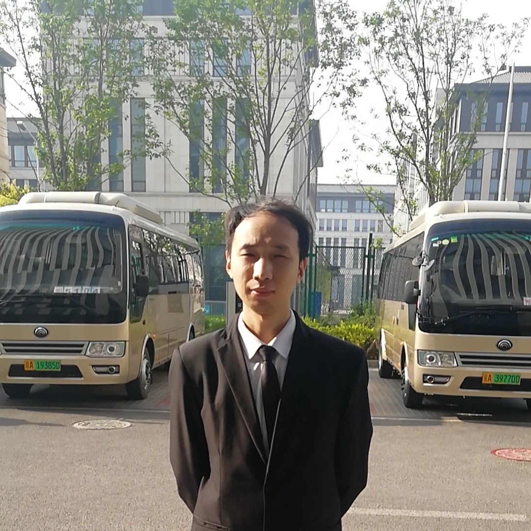 金鱼浅吻沉默的照片