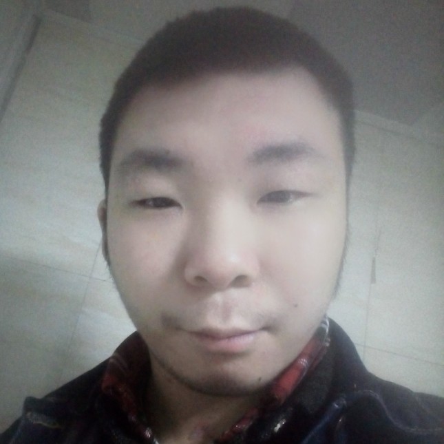 邹泽龙的照片