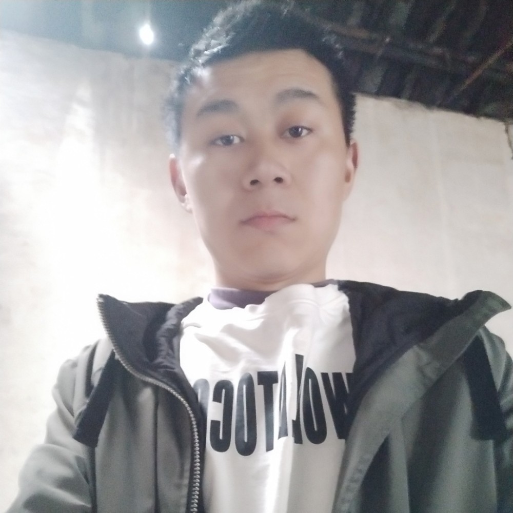 最后的浅吻戒指的照片