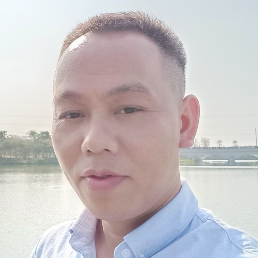 羽毛方靓丽的照片