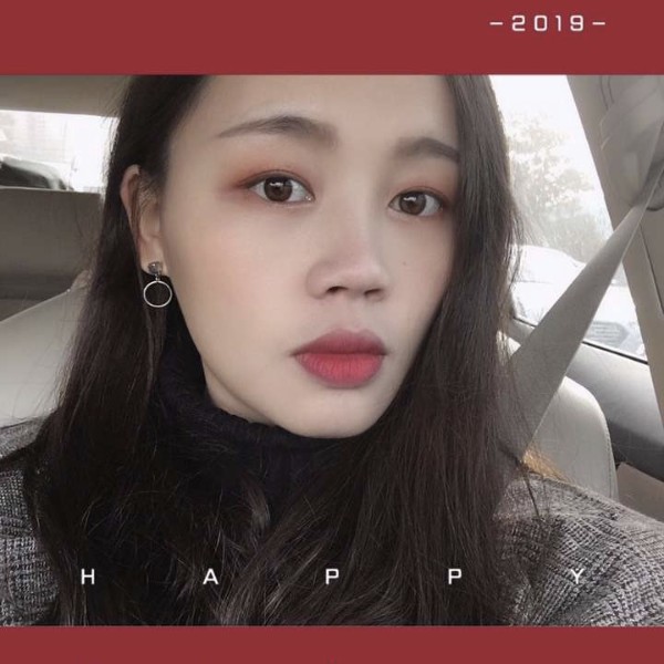 陈惠玲在路上的照片