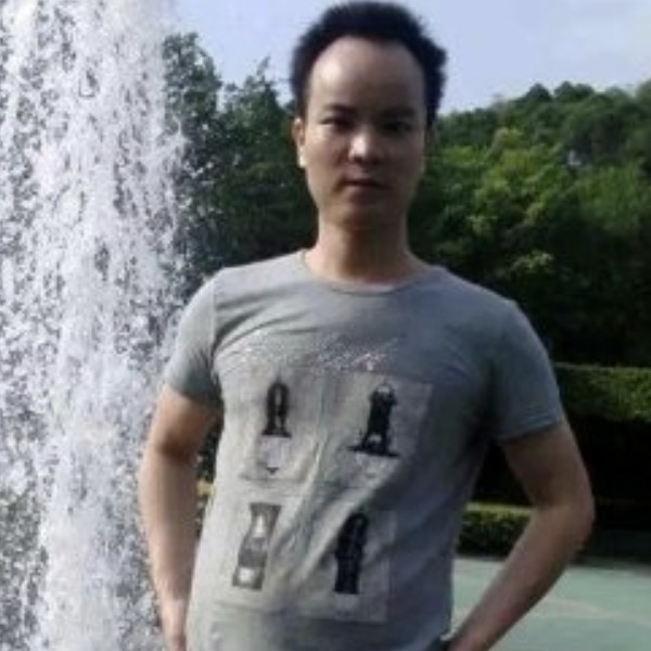 寂寞男银的照片