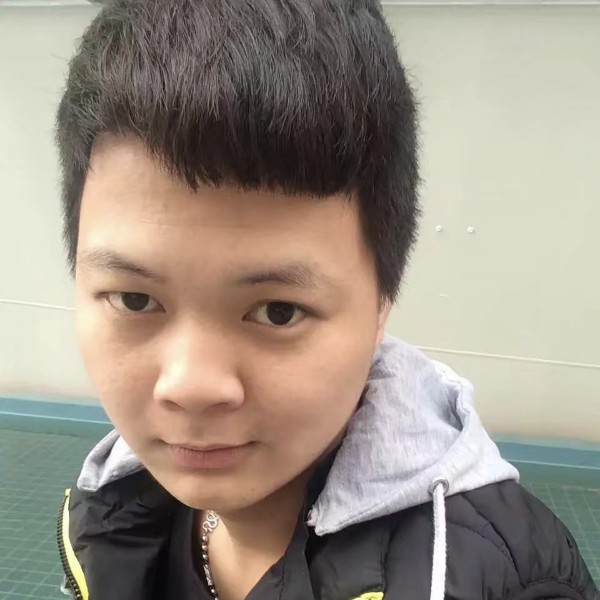 小鸟游六花的照片