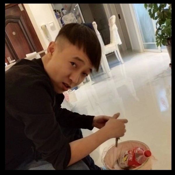 冷吻的照片