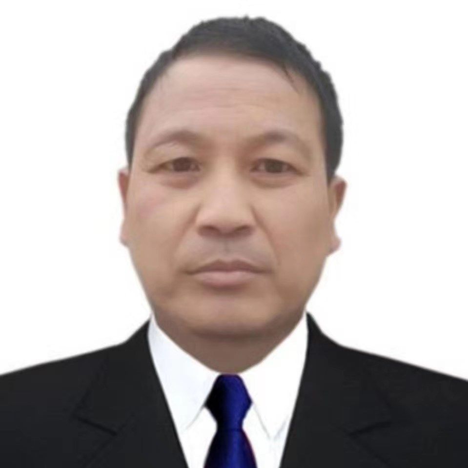 巨人一个人的照片