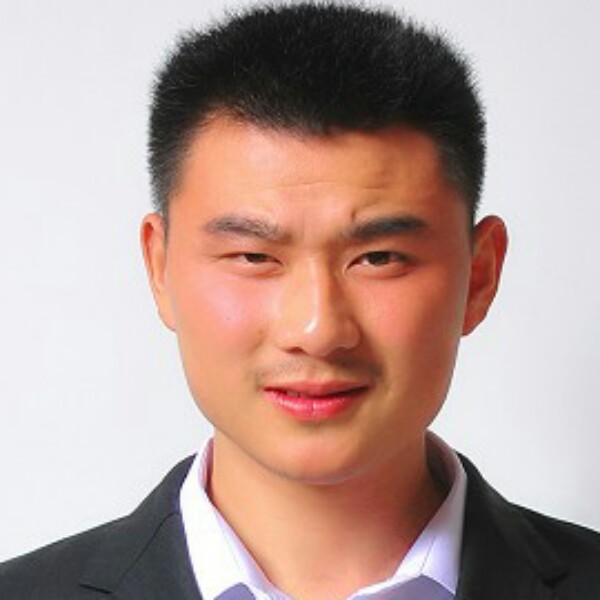 店员温柔的照片