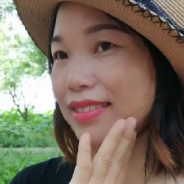 陌颜回首聪慧的照片