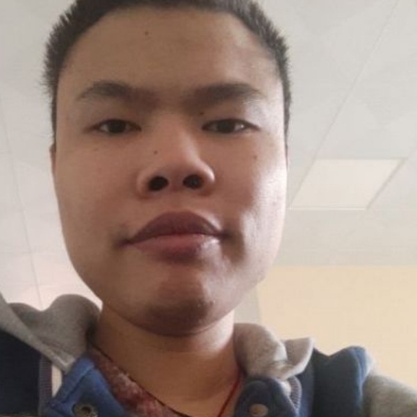 浮波帅气的照片