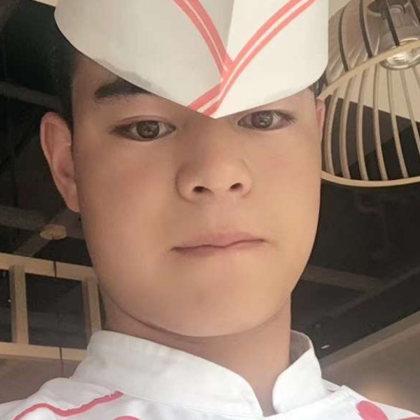 长情回眸海燕的照片