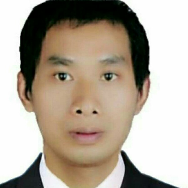 爱笑的男仕的照片