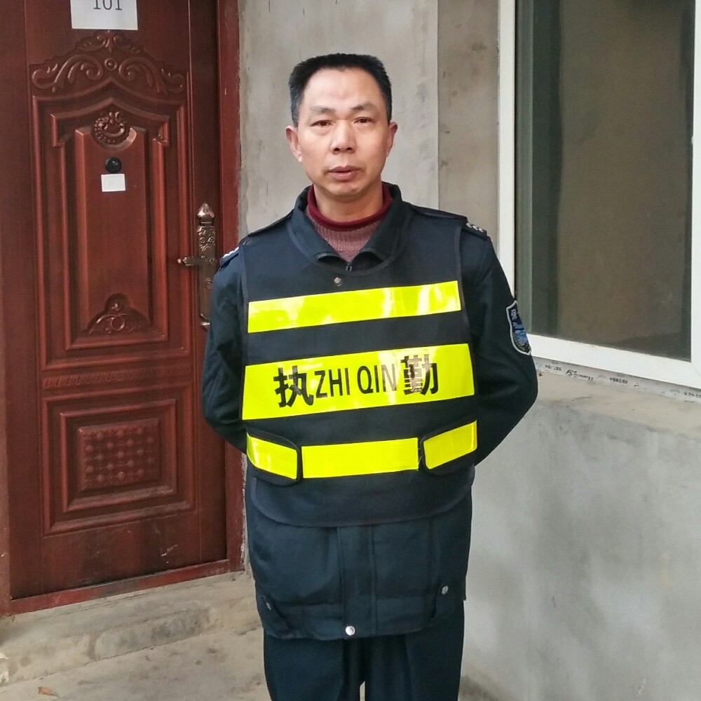 缠绵还白云的照片