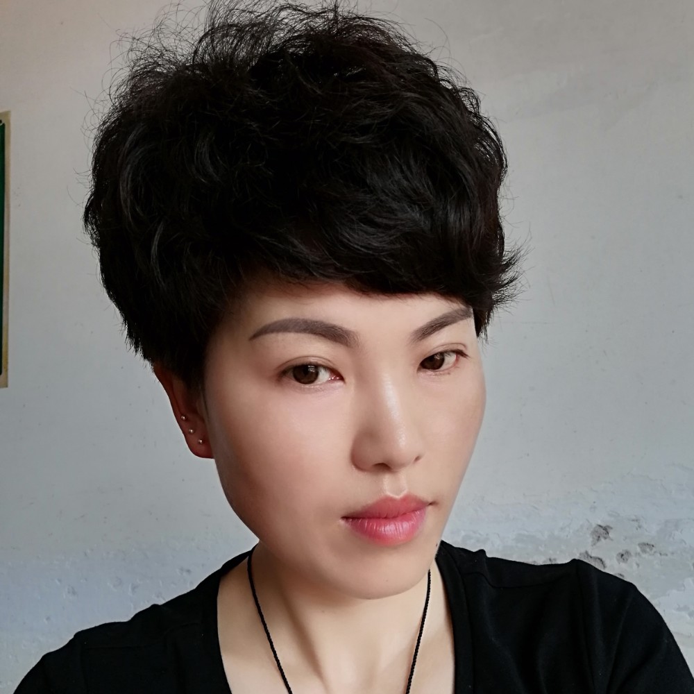 斯文深拥往事的照片