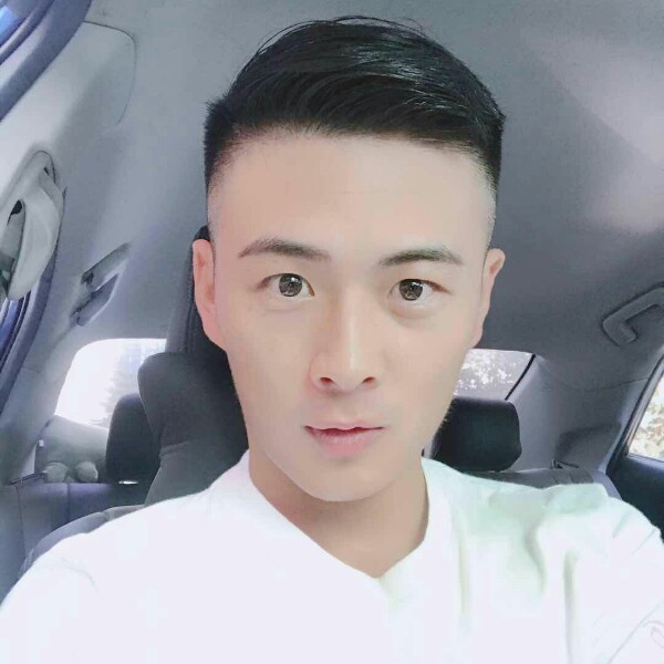 魔镜挽手甜美的照片