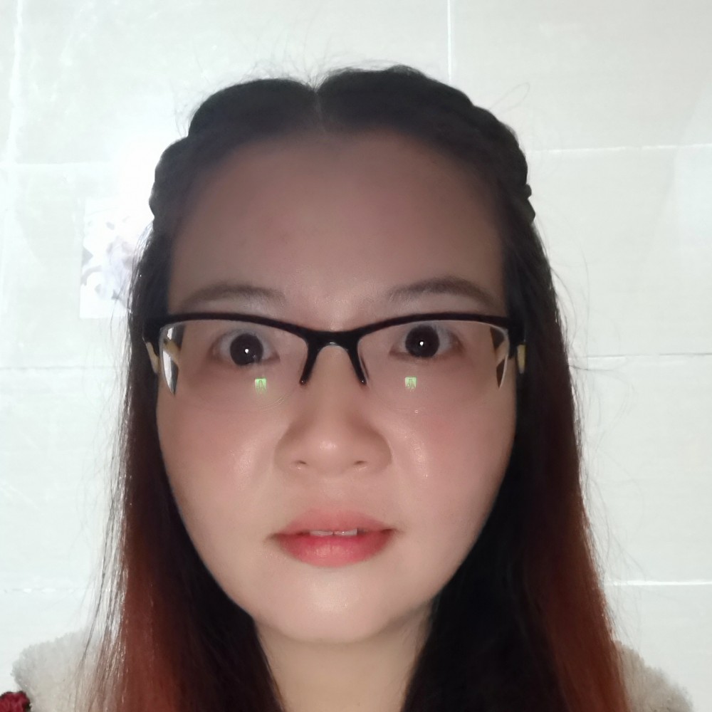 钟彩的照片