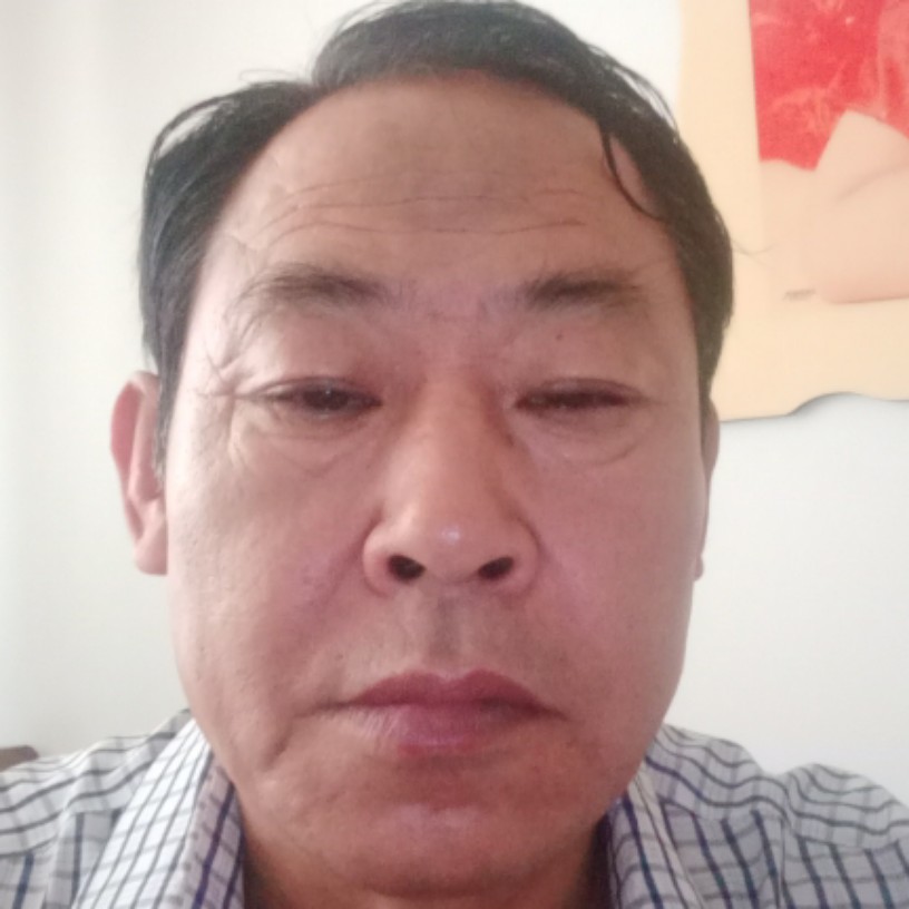 黑猫孤單的照片