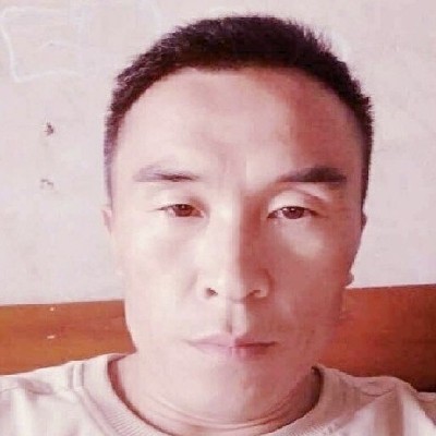 明媚保卫眼神的照片