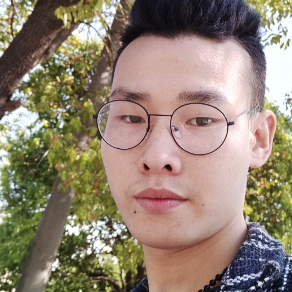 巨人忧郁的照片