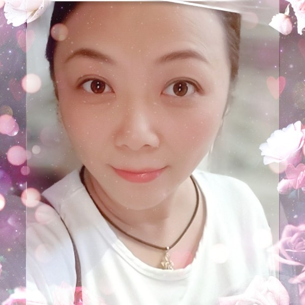 平梵一人的照片