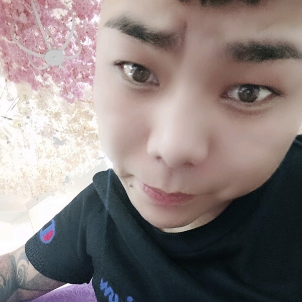 藐视苍生的照片